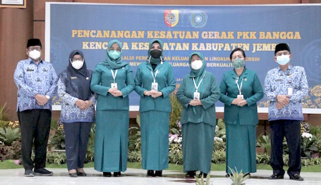 Pencanangan Kesatuan Gerak PKK Bangga Kencana Kesehatan untuk Tekan AKI, AKB dan Stunting di Jember